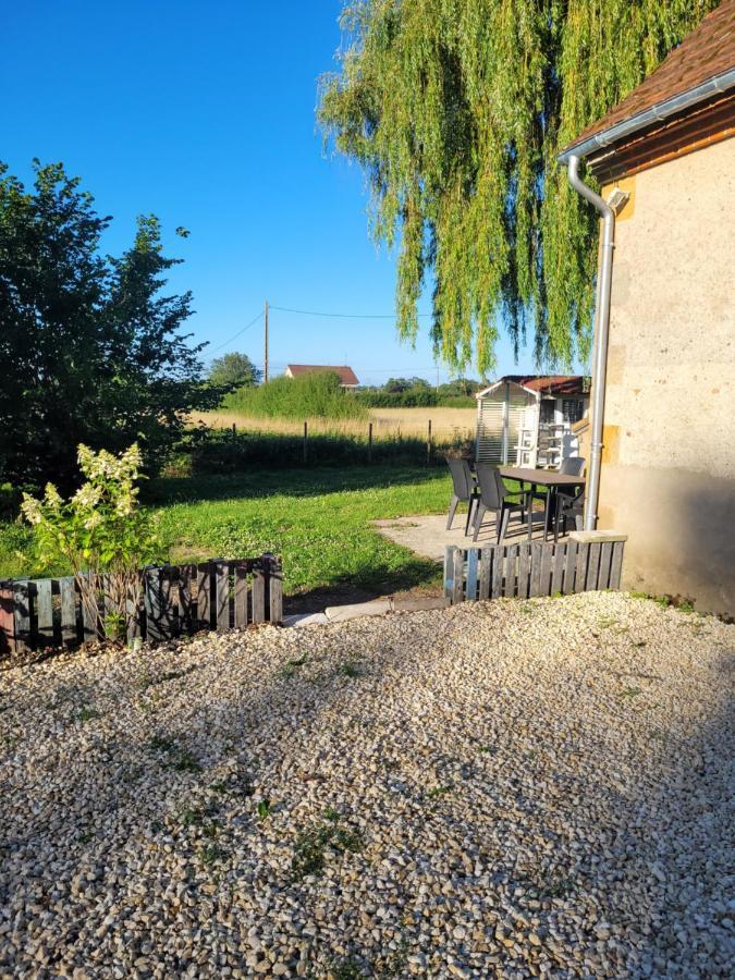 Maison Bourbonnaise idéalement placée Neuvy  Esterno foto
